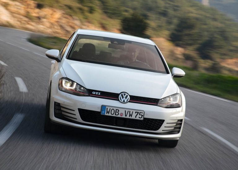Volkswagen Golf GTi MK6 VS MK7！究竟哪一款的 Golf GTi 更好养，更快，更值得入手？ AUTO123