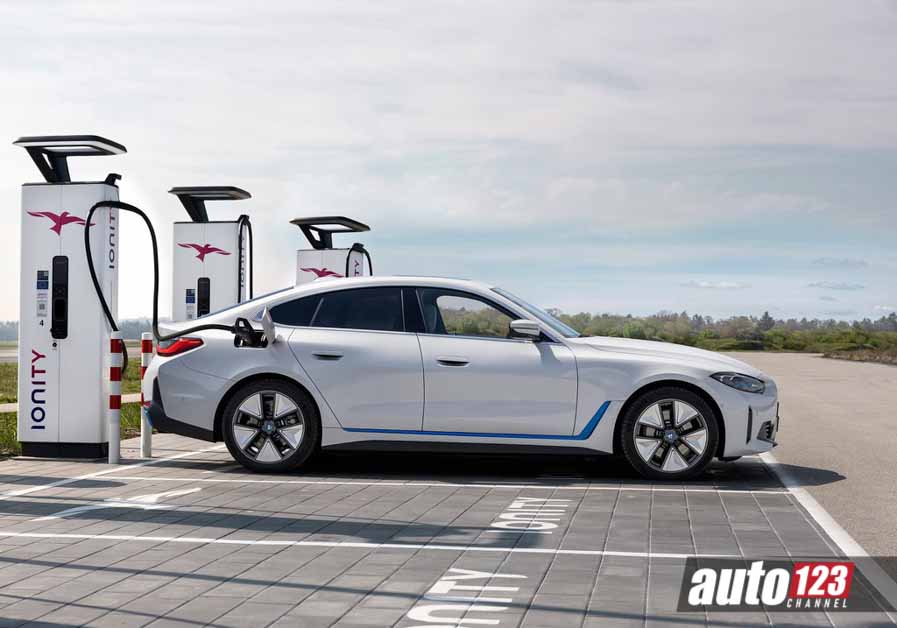 2022 BMW i4 EV Malaysia
