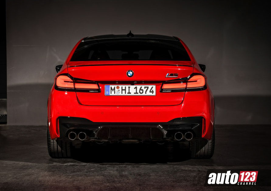 2024 BMW M5 
