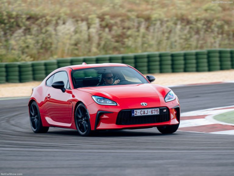 终于有涡轮了！新款 Toyota GR86 Turbo 开发中，采用 GR Yaris 同款 1.6T 三缸涡轮引擎，马力 300Hp