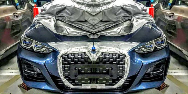 全新 BMW 4 Series 真面目曝光!巨大的肾型水箱护罩超夺目!
