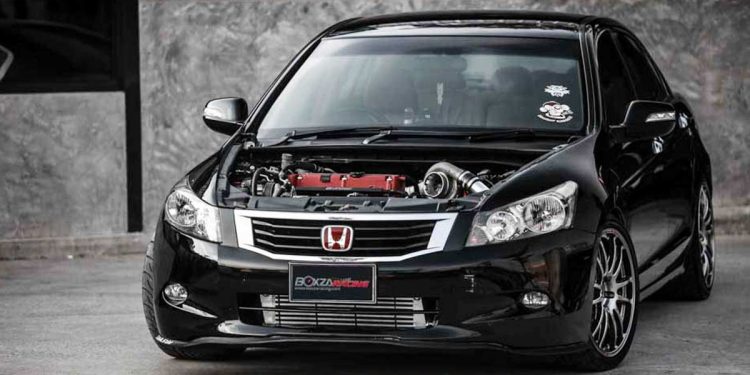 这辆 Honda Accord 有450Hp 的马力！搭载 K24 VTEC 引擎+Bolt On Turbo!