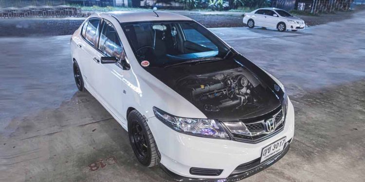 这辆 Honda City 有607PS 的最大马力!搭载 K24 VTEC 引擎+ Turbo!