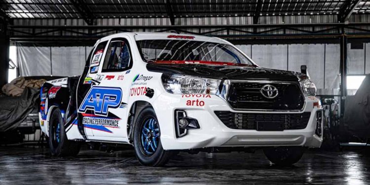610Hp 的 Toyota Hilux !来看看泰国车友的 Hilux 改装案例!