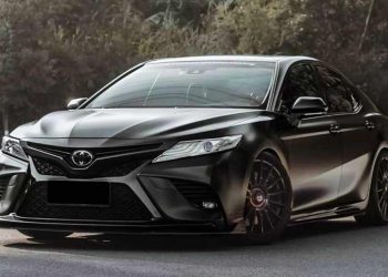 Toyota Camry XV70 2.5V ，一辆售价不到 RM160,000 就可入手，操控出色，改装起来帅到爆的日系豪华房车！