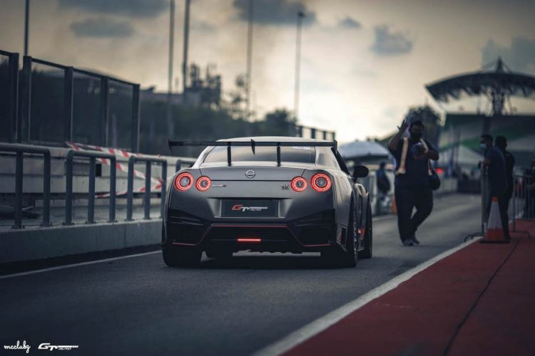 我国最速 GT-R！Nissan GT-R R35 大马改装实战！马力超过1100Hp，9秒完成0-400m！ - AUTO123