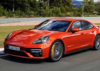 2021 Porsche Panamera 杀到我国！Low Spec 车型开价 RM1,026,735 起！
