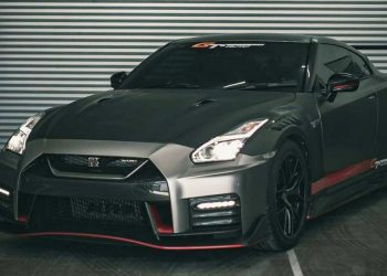 我国最速 GT-R！Nissan GT-R R35 大马改装实战！马力超过1100Hp，9秒完成0-400m！