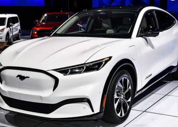 Mustang SUV 杀到！Ford Mustang March-E GT 实车现身，海外开价 RM249K！