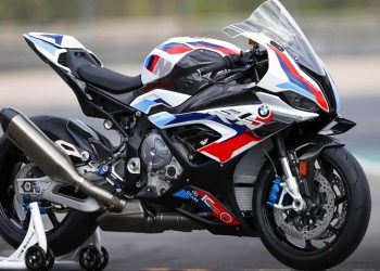 BMW M1000RR 确定即将杀到我国！史上第一辆 M Power 仿赛重机！大马预售价 RM250K？