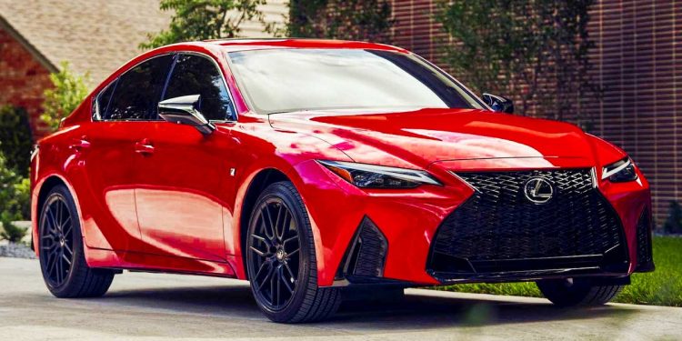 2021 Lexus IS,一款实力可辗压 BMW 与 Mercedes-Benz 的日系豪华性能轿车!