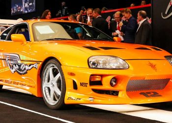 Paul Walker 速度与激情经典“牛魔王”Toyota Supra 道具车以 RM2,277,000 天价售出！
