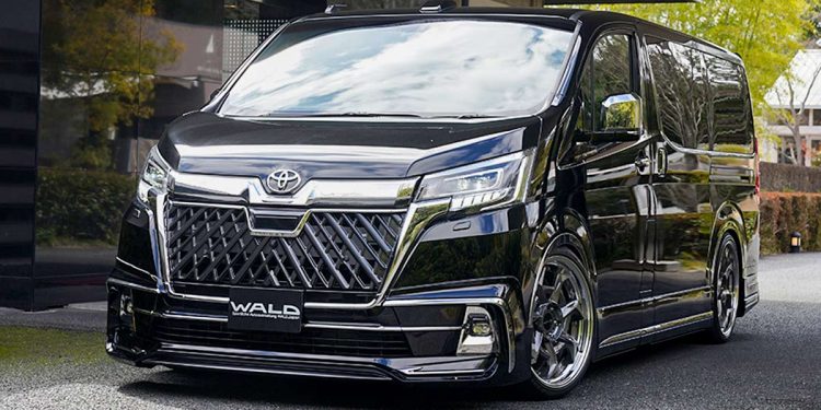 RM480,000 的 Toyota Hiace！Toyota GranAce 高级 MPV 登陆我国 Recon 车商，比 Alphard 还霸气！