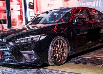 Civic 不改不如推下海！2022 Honda Civic 泰国首个爆改案例，拿车第二天就直接“全面升级”！