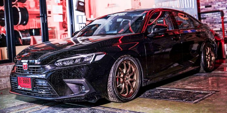 Civic 不改不如推下海！2022 Honda Civic 泰国首个爆改案例，拿车第二天就直接“全面升级”！