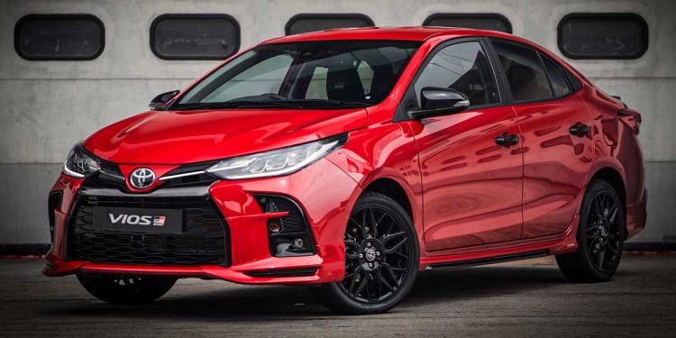 本地改装实战:Toyota Vios GR-Sport!“大黄蜂”Satin Yellow 车色上身,这样的 Vios 帅不帅?