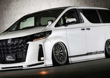谁说 MPV 不 Sport？Toyota Alphard By Kuhl Racing，颜值爆表，姿态超帅，尊贵运动的 MPV！