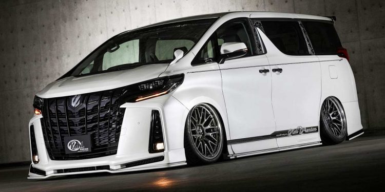 谁说 MPV 不 Sport？Toyota Alphard By Kuhl Racing，颜值爆表，姿态超帅，尊贵运动的 MPV！