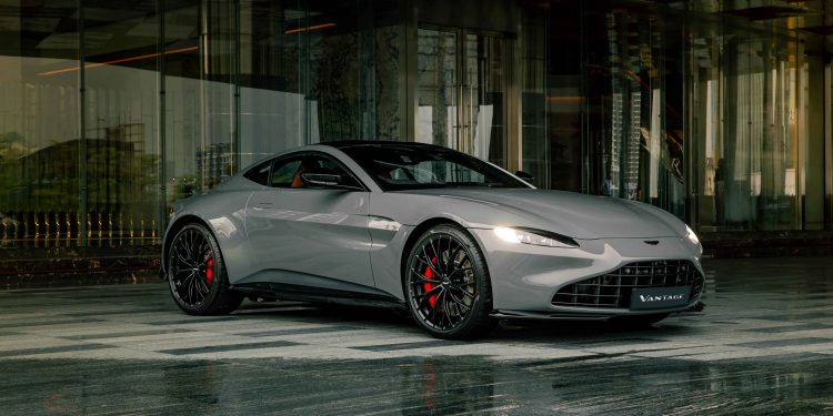 2021 Aston Martin Vantage Hunter Edition