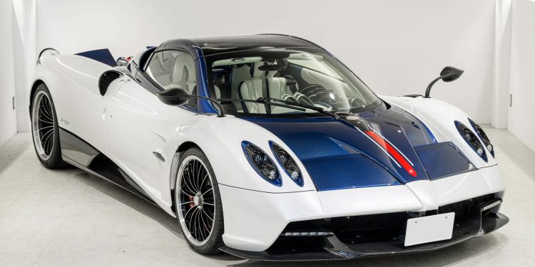 Pagani Huayra Roadster