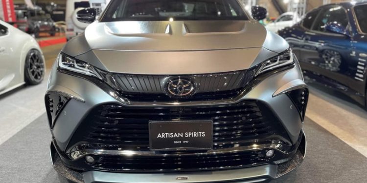 Artisan Spirits 2021 Toyota Harrier