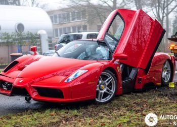 Ferrari Enzo Crash