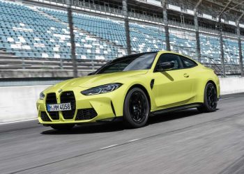 Toyota GR Yaris VS BMW M4 Competition