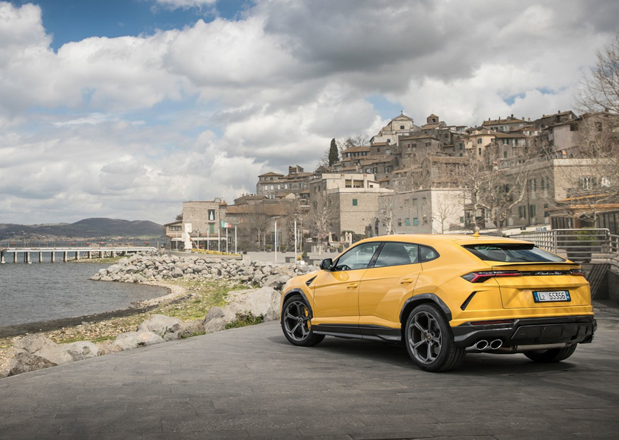 Lamborghini Urus EVO