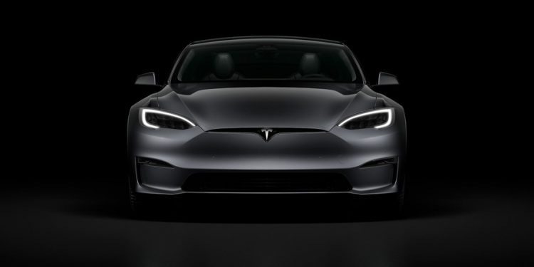 Tesla Model S Fly Crash