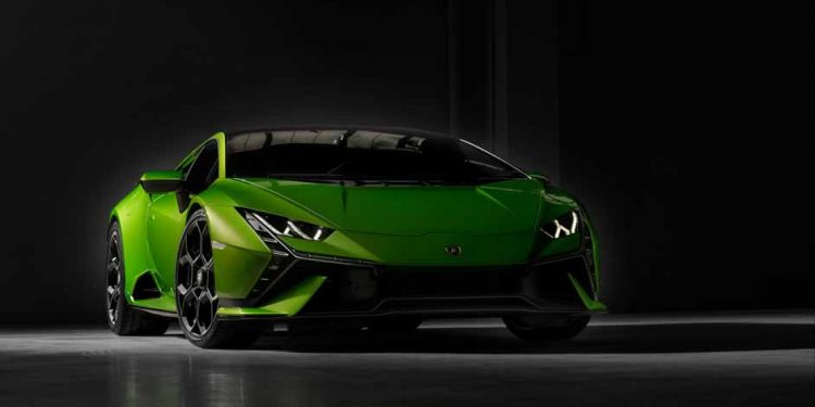 最终版 “小牛” 杀到!Lamborghini Huracan Tecnica 全球发表,5.2L V10 赛车引擎,马力 630Hp,极速 325KM/H!