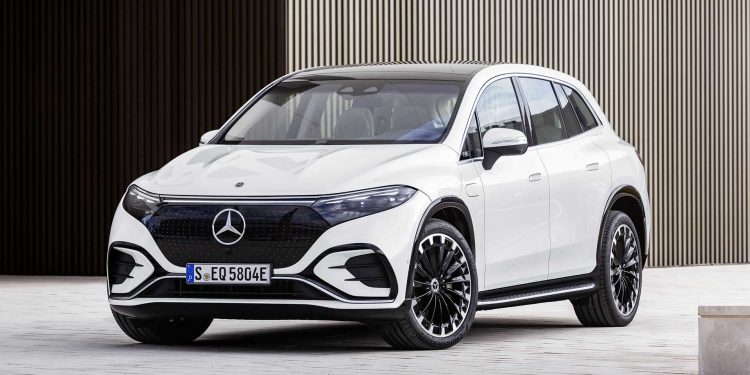 奔驰大电王杀到!2023 Mercedes-Benz EQS SUV 全球发表,豪华+科技+颜值爆表,售价超过 RM600,000!