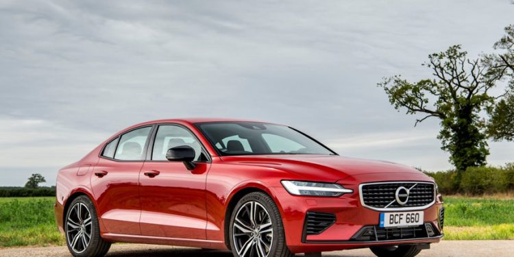 你第一辆 400Hp 的车：Volvo S60 T8！最低 RM210,200 可带回家，407Hp+640Nm，4.4秒破 100KM/H 的 Sport Sedan！