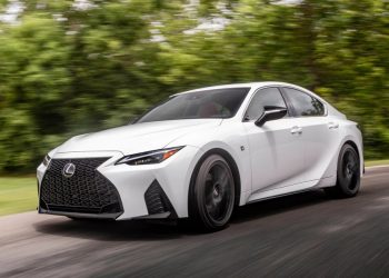 2021 Lexus IS