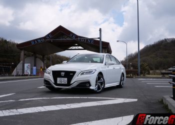 Toyota Crown RS