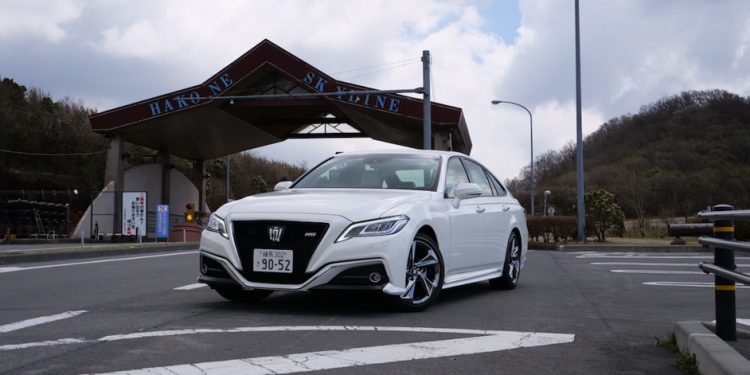 Toyota Crown RS