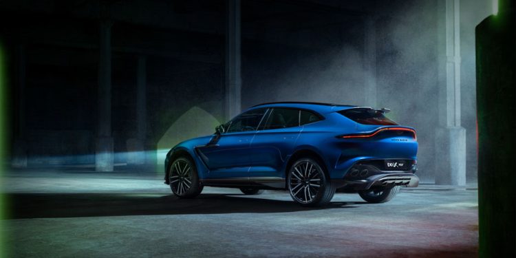 净车价 RM1,098,000！Aston Martin DBX707 地表最速 SUV 我国发表，马力 707Hp，3.3秒破100KM/H！