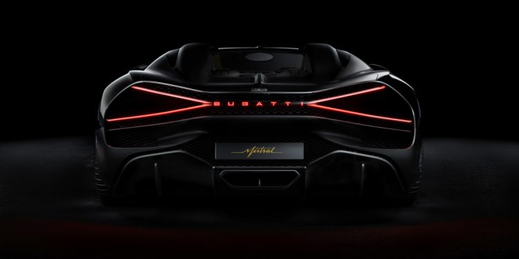 Johor 王储暗示购买新超跑!这次是全新 Bugatti Mistral 地表最速敞篷车,售价 RM23,000,000,全球 99 辆!