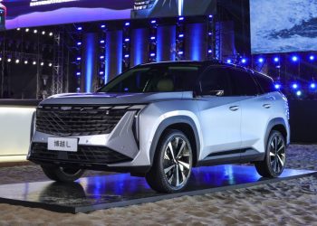 geely boyue L Proton X70