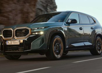 735Hp + 1000Nm 的疯马！2023 BMW XM 震撼发表，4.4L V8 双涡轮引擎，售价 RM730,000！