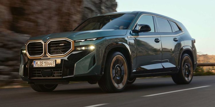 735Hp + 1000Nm 的疯马！2023 BMW XM 震撼发表，4.4L V8 双涡轮引擎，售价 RM730,000！