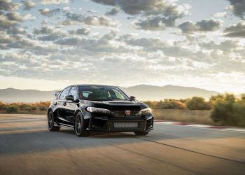 好卖到供不应求！2023 Honda Civic Type R FL5 日本大卖，开卖 4 天就爆单，候车期长达 6 个月！