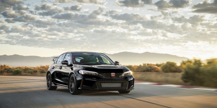 好卖到供不应求！2023 Honda Civic Type R FL5 日本大卖，开卖 4 天就爆单，候车期长达 6 个月！