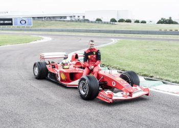 开价 RM45,000,000！Ferrari F2003-GA 方程式赛车公开出售，V10 引擎，马力 845Hp，曾是7界冠军车神的战车！