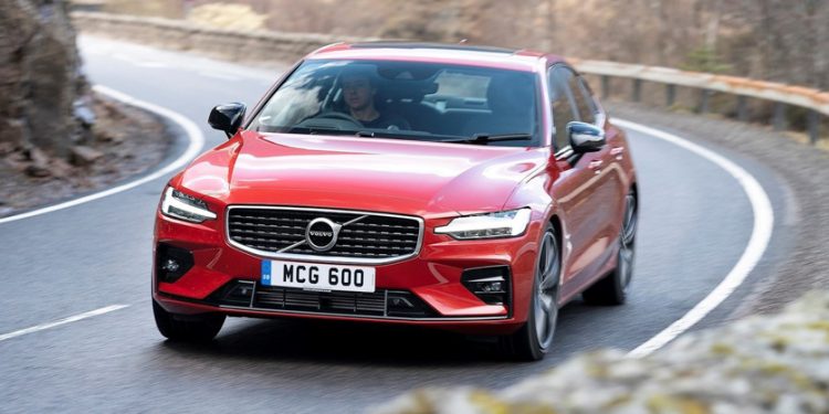 我国值得入手的二手车：Volvo S60 T8 R-Design！不到 RM230,000 买到马力 407Hp，4.4秒破100KM/H 的性能！