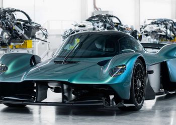 净车价 RM16,200,000！Aston Martin Valkyrie 我国开卖，6.5L V12 引擎马力 1160Hp，极速超过 405KM/H！