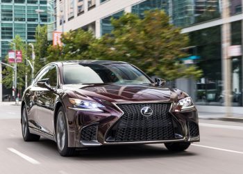 日本豪华房车天花板：Lexus LS 500！我国新车价 RM1,358,000，采用 3.5L V6 双涡轮引擎，让你体验真正的高级！