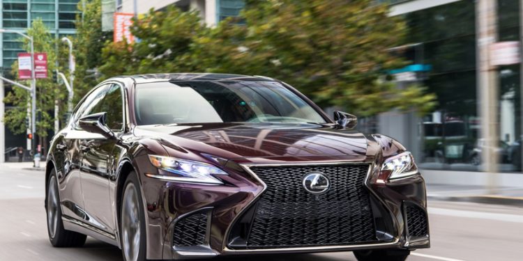 日本豪华房车天花板:Lexus LS 500!我国新车价 RM1,358,000,采用 3.5L V6 双涡轮引擎,让你体验真正的高级!