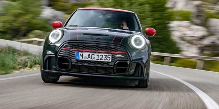 新车价 RM324,998 你会买吗?MINI 3 Door JCW,马力 231Hp,0-100KM/H 需 6.1 秒的“小钢炮”!