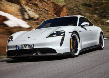 电动轿跑 Porsche Taycan 在我国销量超级出色，等车期长达 2 年，本地新车价 RM540,000 起！