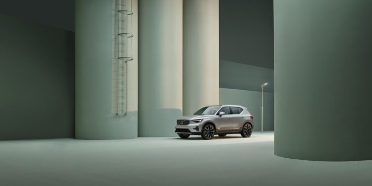 2023 Volvo XC40 B5